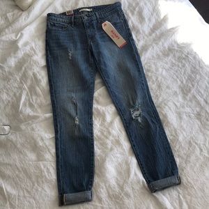 Levi’s 711 skinny jeans